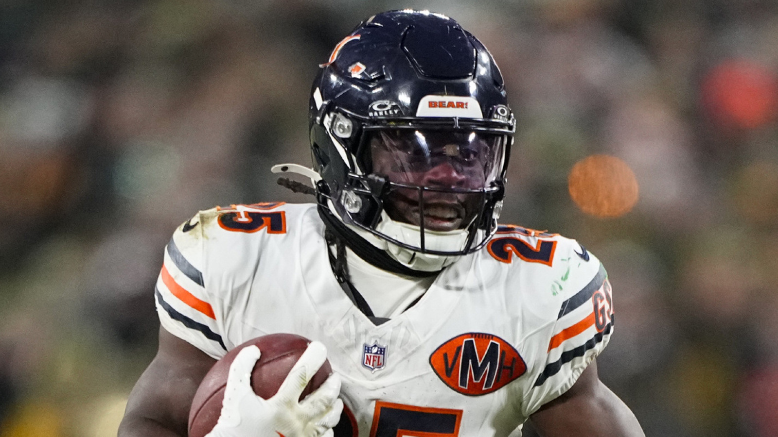 Bears receive update after RB Kyle Monangai left practice with injury