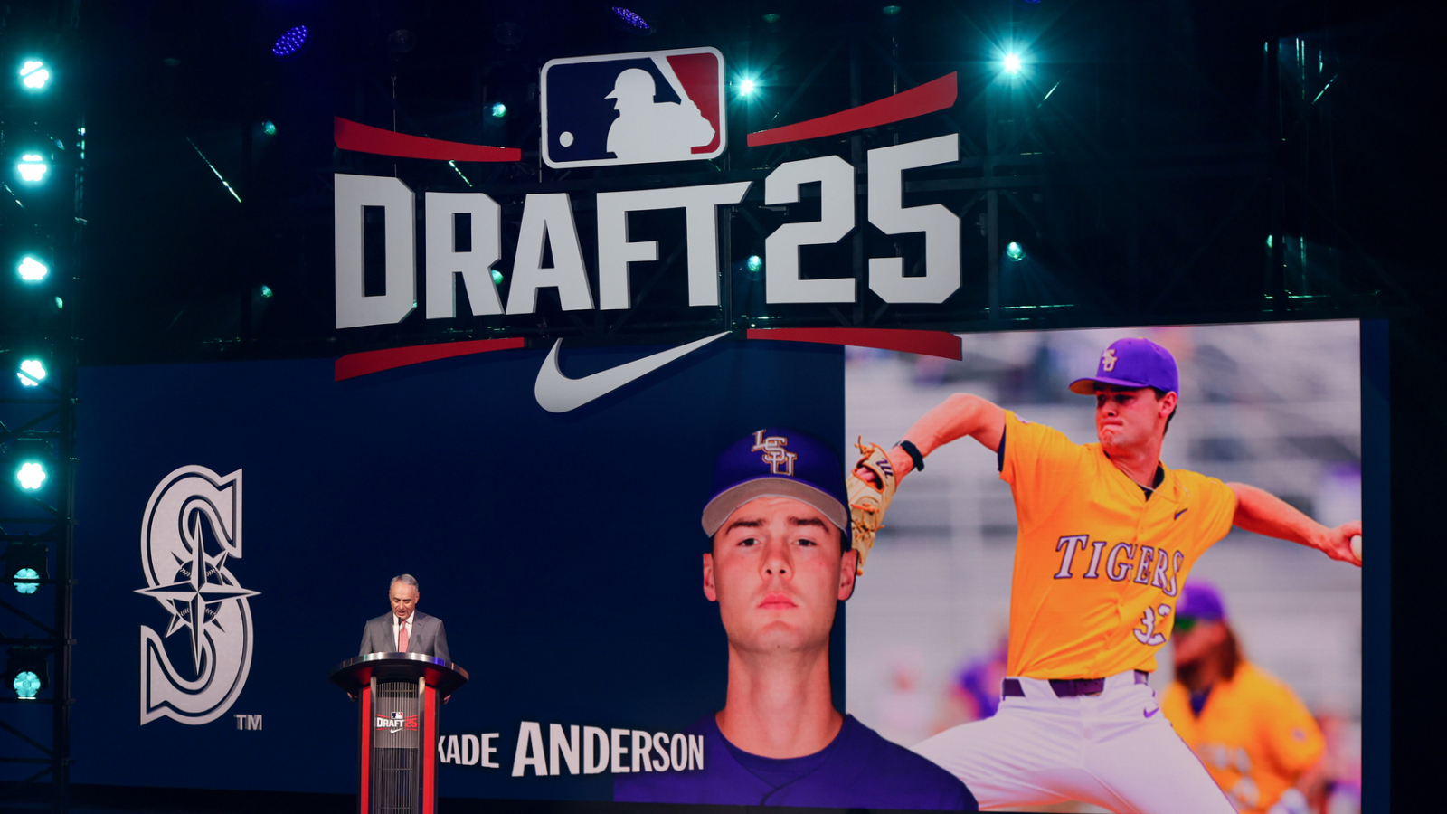 https://www.yardbarker.com/media/e/4/e4513b99994bfc1e9222571d30893ee7220aad32/thumb_16x9/five-takeaways-first-round-2025-mlb-draft.jpg?v=1
