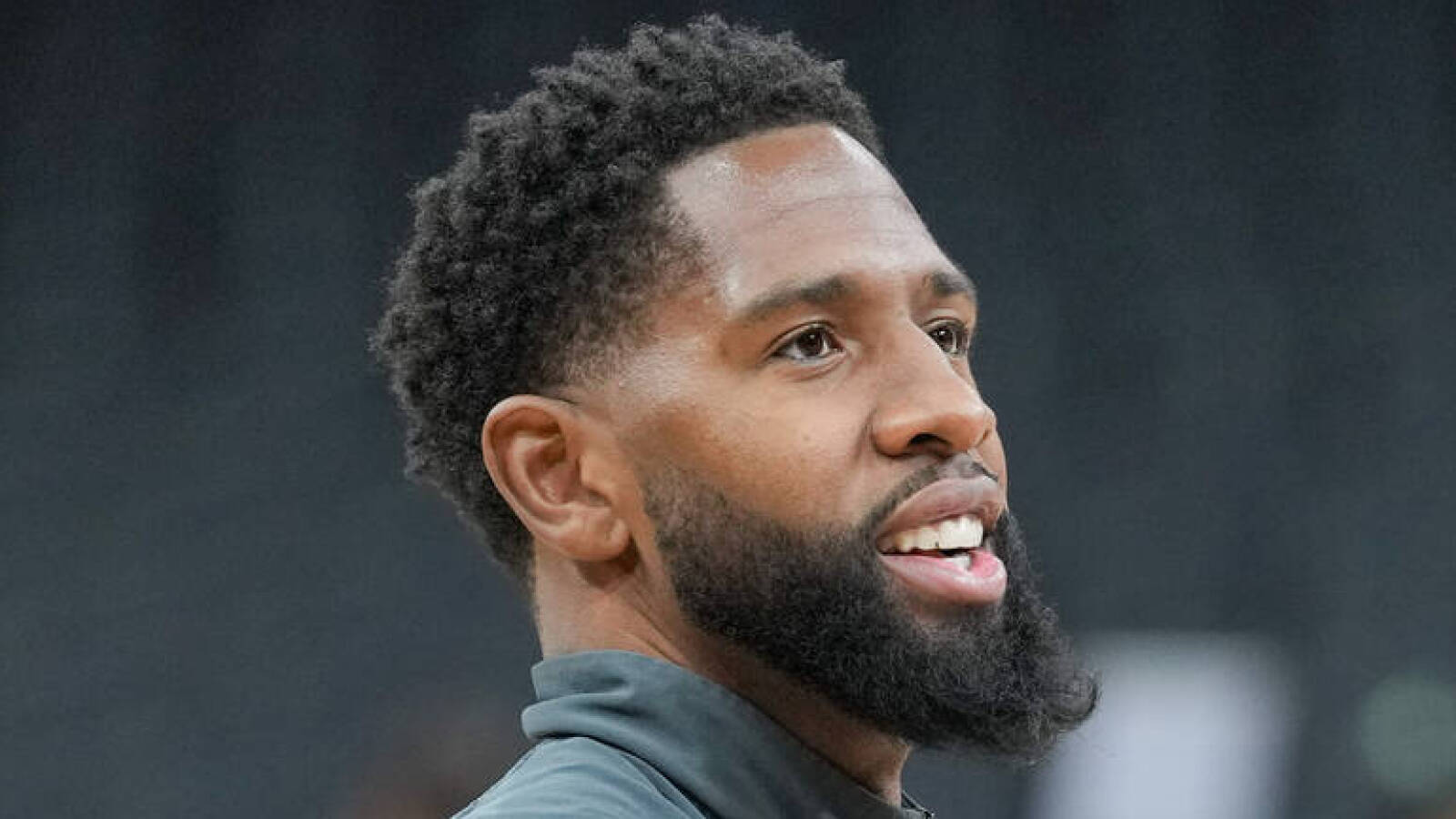 Suns expected to retain key swingman - Vimarsana News