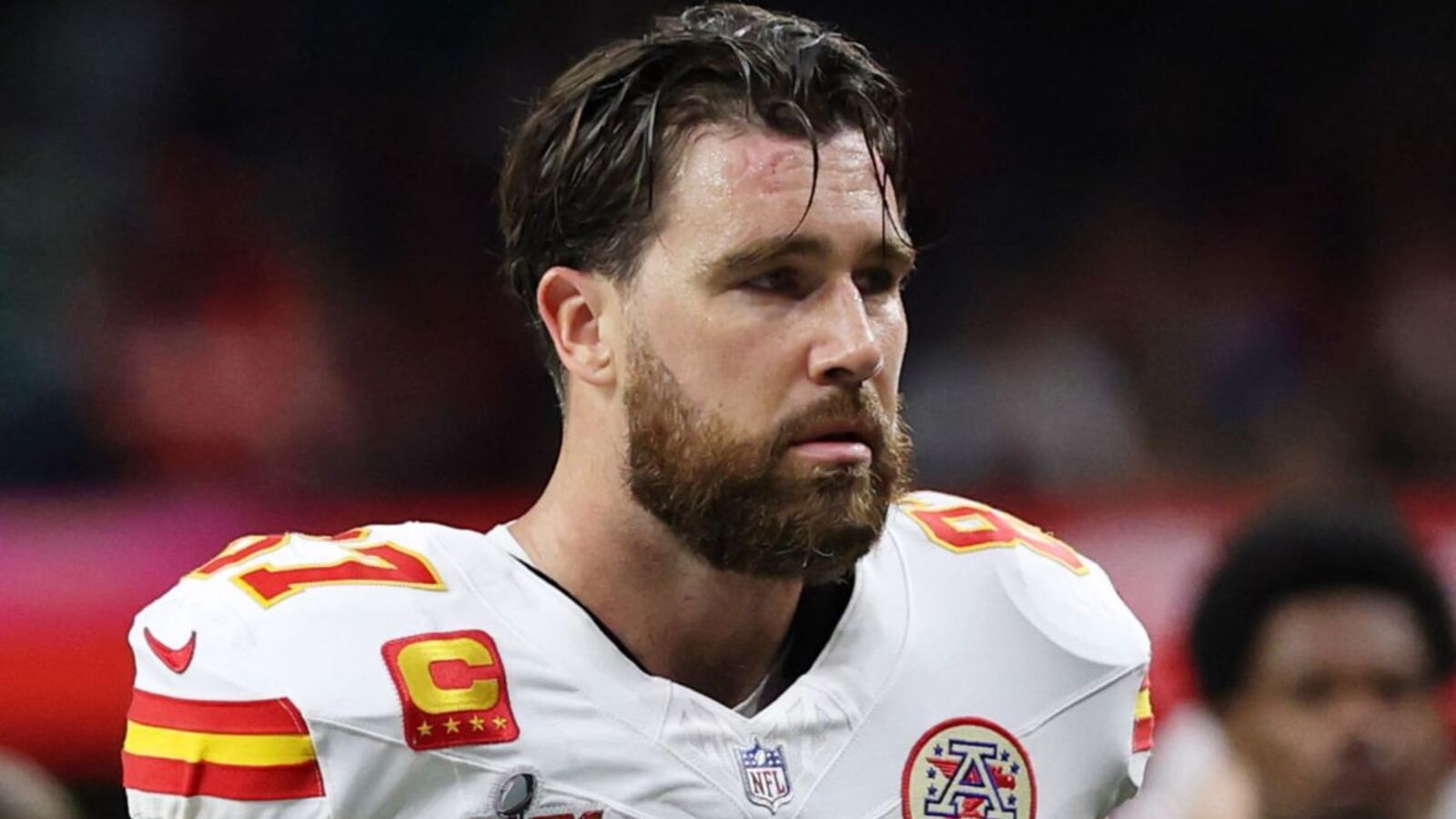 Kelce Barber Reveals Bald Truth on Taylor Swift Boyfriend | Yardbarker