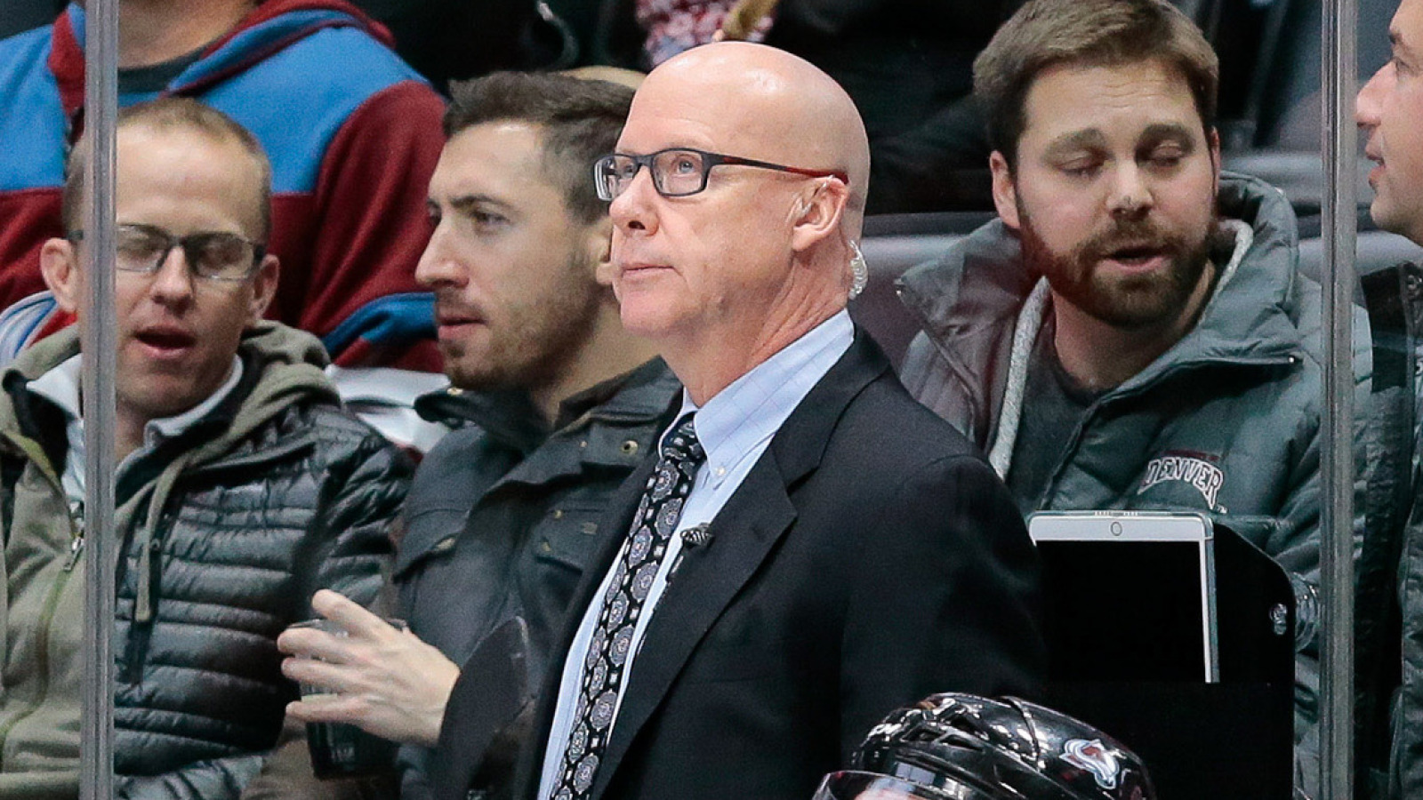 https://www.yardbarker.com/media/e/4/e4c75f5ea6b6b44c9c4678f9ced05867f2581c79/thumb_16x9/avalanche-move-on-key-staffer-surprising-move.jpg?v=1