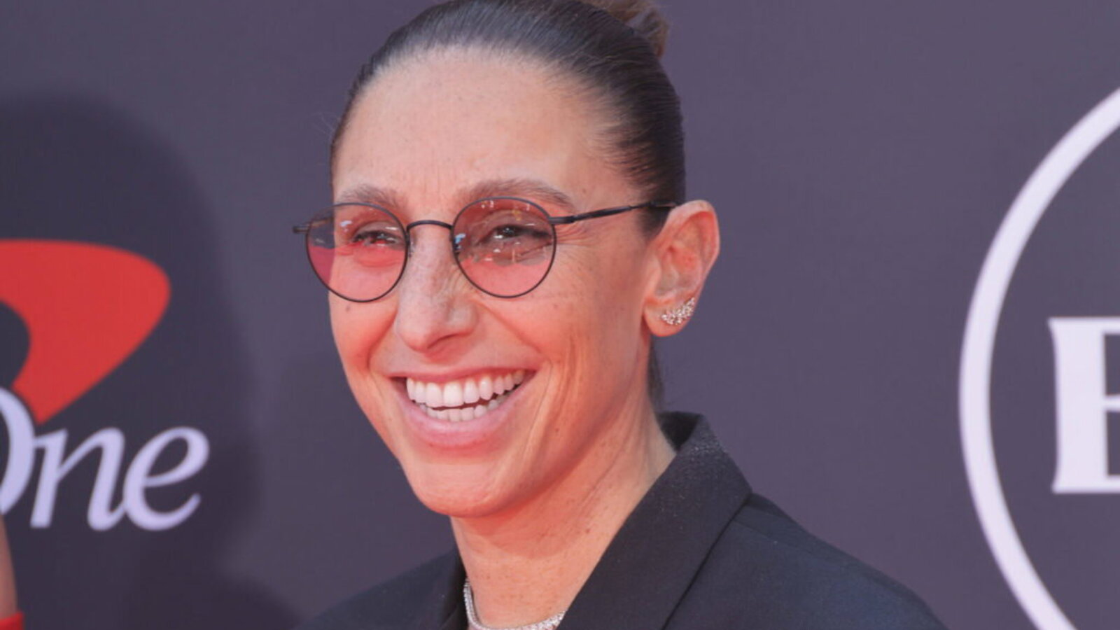 Diana Taurasi gets ultimate honor from Phoenix Mercury after legendary career