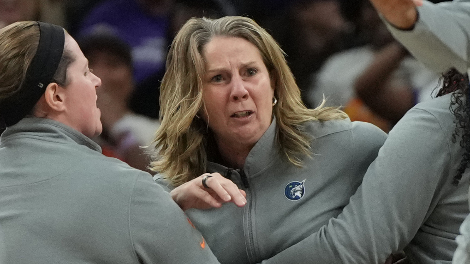 https://www.yardbarker.com/media/e/5/e551edcda058456252f02f2e0556f8da9e23740c/thumb_16x9/wnba-must-cheryl-reeves-officiating-criticism.jpg?v=1
