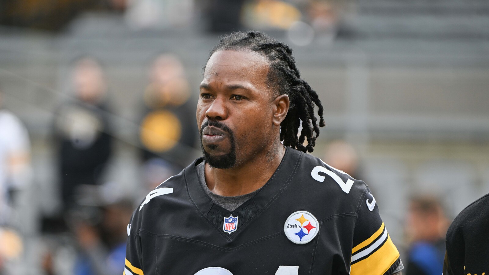 https://www.yardbarker.com/media/e/5/e5551c125343626d37151219ccac955dd7b05d4c/thumb_16x9/nov-2-2025-pittsburgh-pennsylvania-usa-former.jpg?v=1
