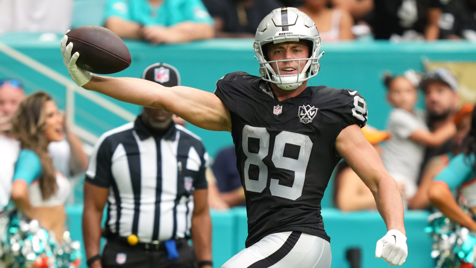 https://www.yardbarker.com/media/e/5/e568f75a3565d02b7237b84ab96325db00ff0874/thumb_16x9/nfl-tight-end-1000-yard-seasons-quiz.jpg?v=1