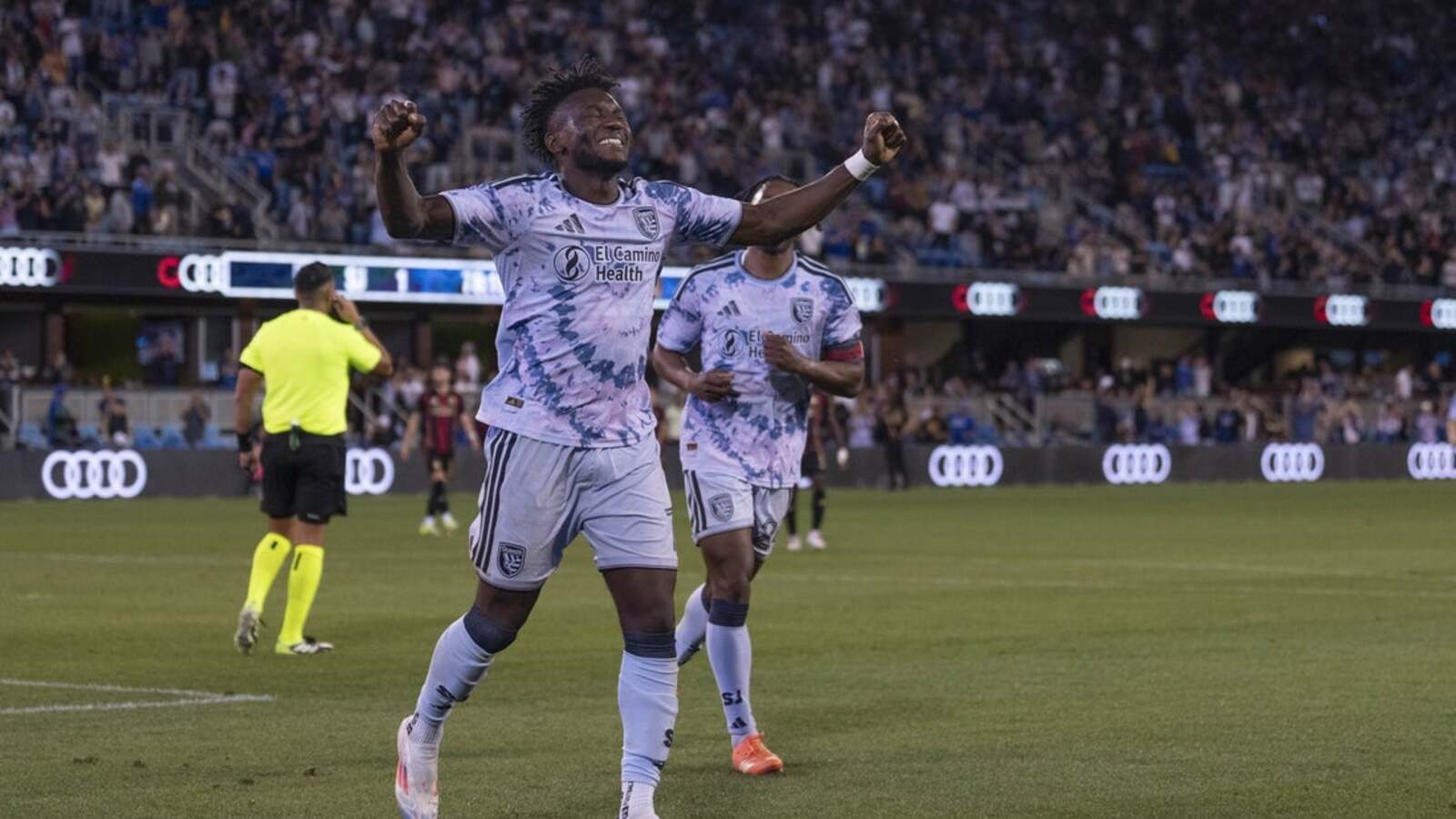 Quakes, Sounders clash while off to sterling starts