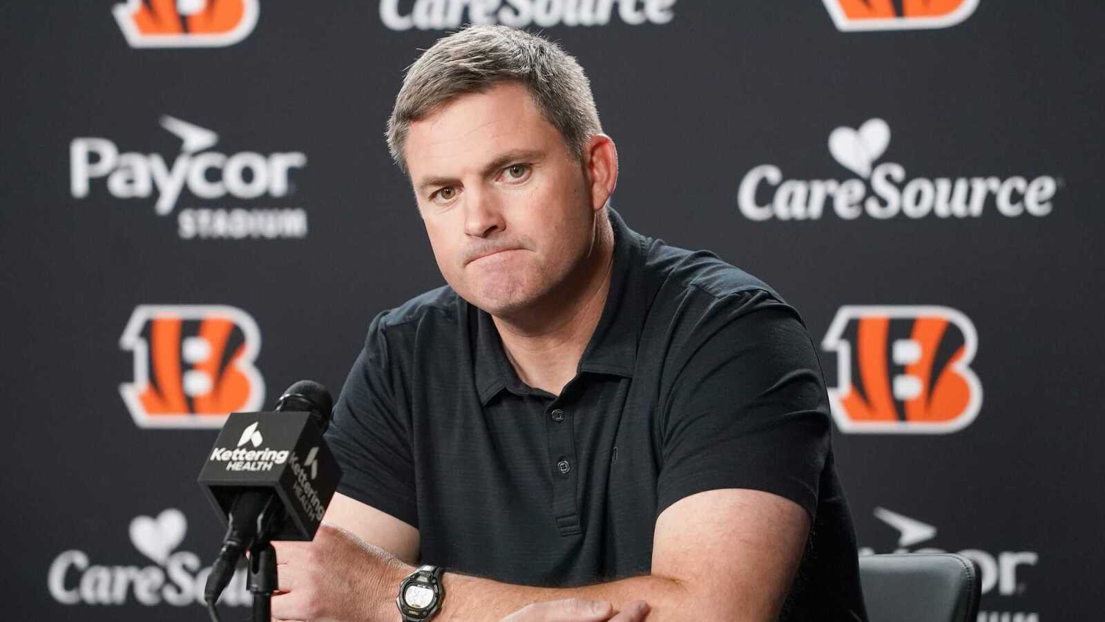 https://www.yardbarker.com/media/e/5/e5aa04311b0432e5ff78cef69d50f37c9e7c9d95/thumb_16x9/five-nfl-coaches-hottest-seats-entering-2026.jpg?v=1