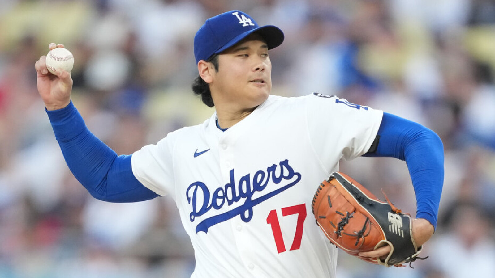 https://www.yardbarker.com/media/e/5/e5ad694fe695a5c7f921240ded7e9efdf157f6bc/thumb_16x9/active-mlb-pitchers-200-strikeout-season-quiz.jpg?v=1