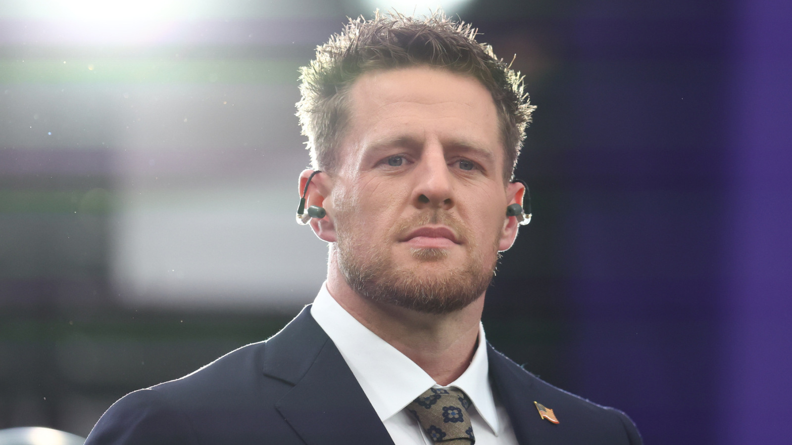https://www.yardbarker.com/media/e/5/e5f1486b4d6ec99118f49e0c572db00160717602/thumb_16x9/jj-watt-tony-romos-return-cbs-far-complicated.jpg?v=1