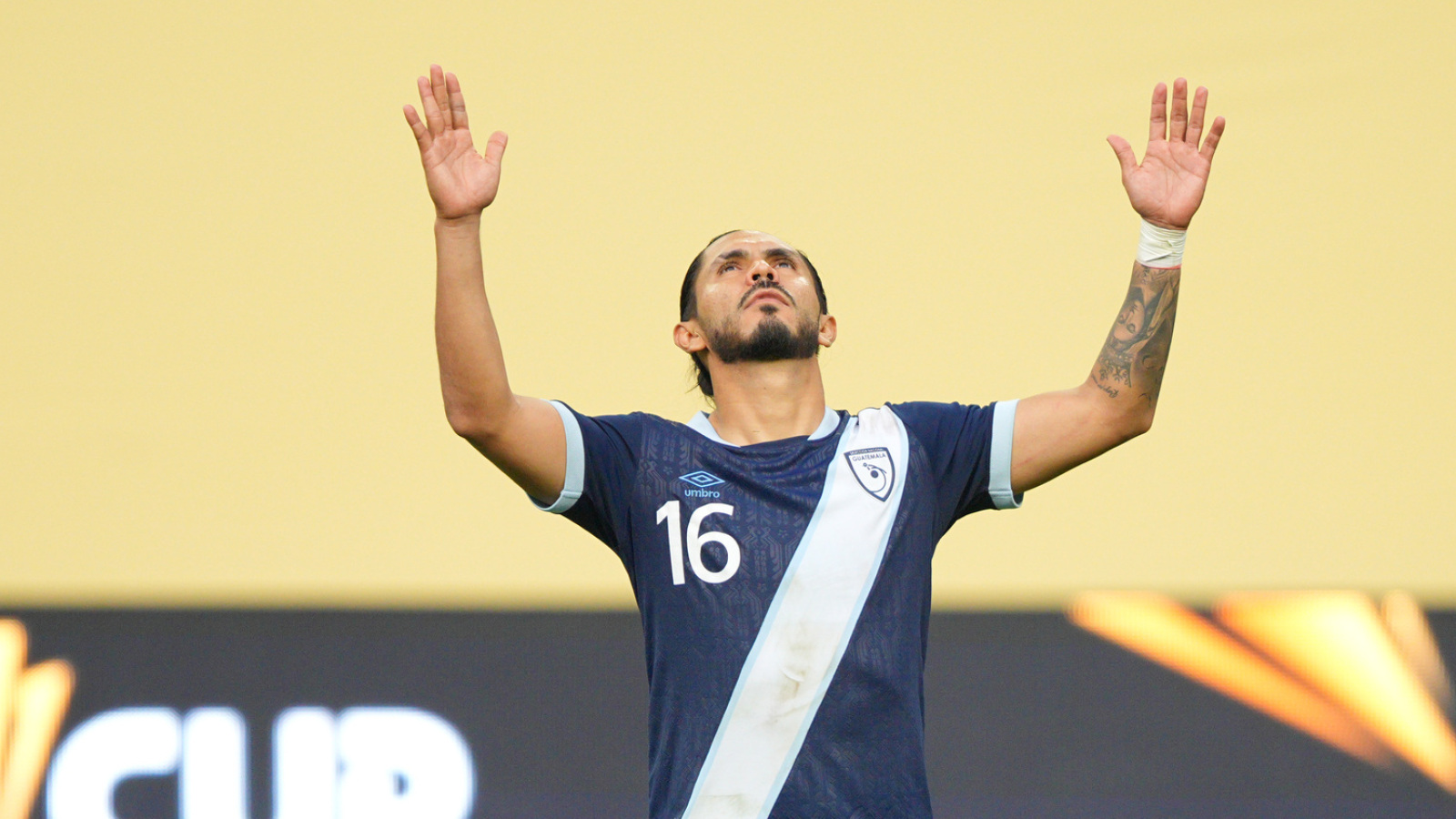 https://www.yardbarker.com/media/e/6/e63a5a5c4b50815da85a66a8d3b70205a95c40e8/thumb_16x9/guatemala-gold-cup-semifinal-historic-homecoming.jpg?v=1