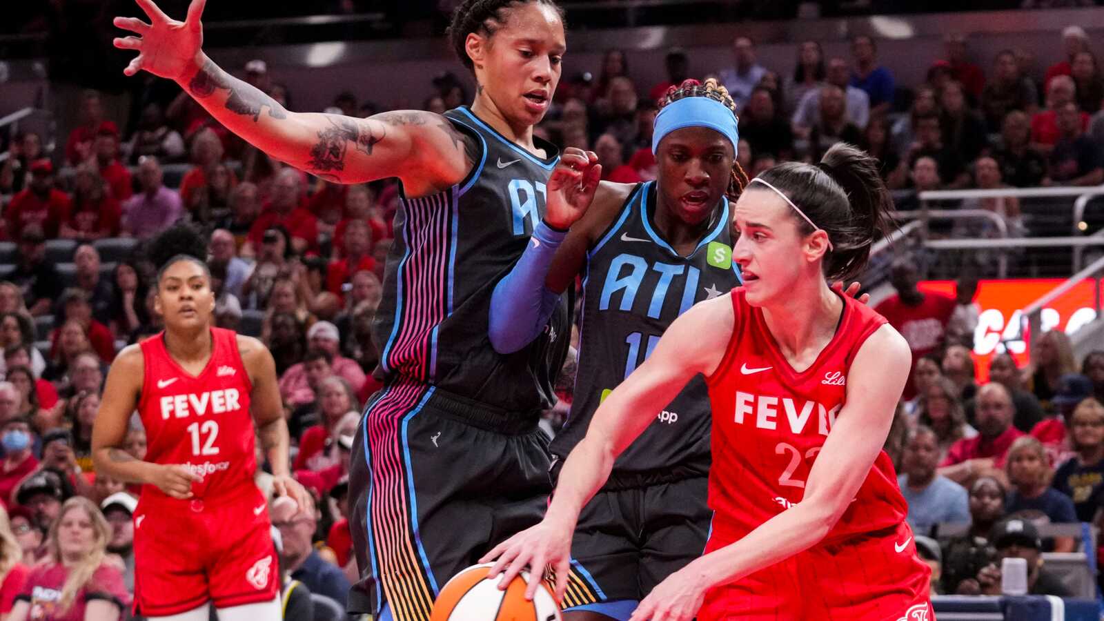 https://www.yardbarker.com/media/e/6/e646117df10cb83bd865cf6853939640e43fea81/thumb_16x9/fever-strong-2nd-half-overcome-caitlin-clarks.jpg?v=1