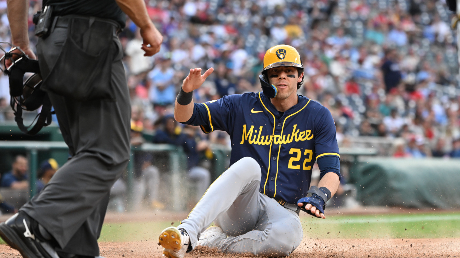 https://www.yardbarker.com/media/e/6/e67c487b0ddb70ff004d3451beb357989e8f1e69/thumb_16x9/best-mlb-trades-last-decade-national-league.jpg?v=1