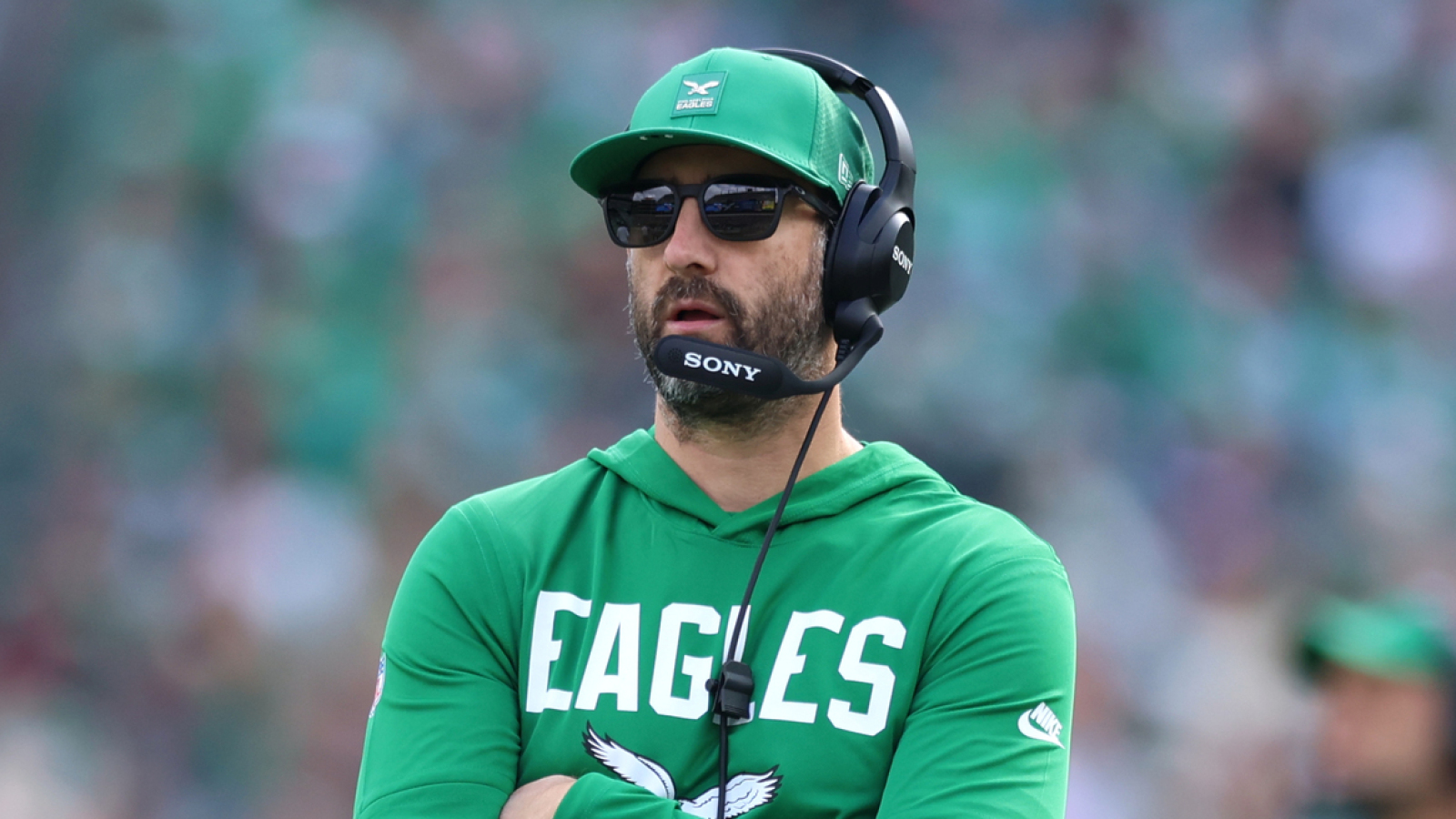 https://www.yardbarker.com/media/e/6/e68cfb47a5776b85190c98f1cdb0026e71c42dae/thumb_16x9/eagles-reportedly-controversial-decision-week-18.jpg?v=1