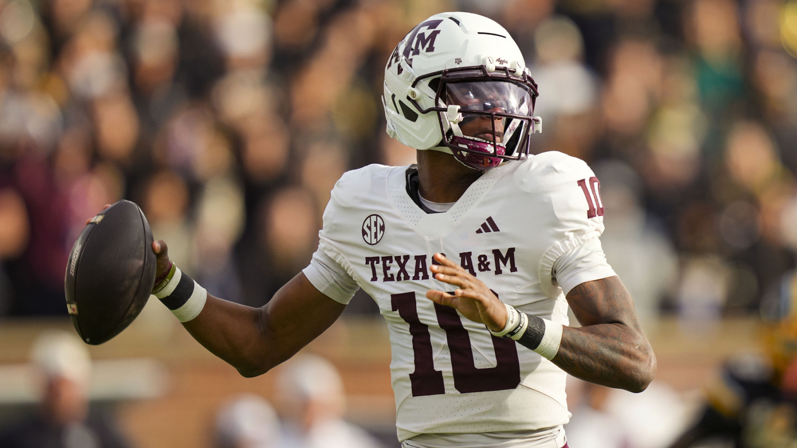 Texas' slim CFP hopes may hinge on stopping Texas A&M QB Marcel Reed