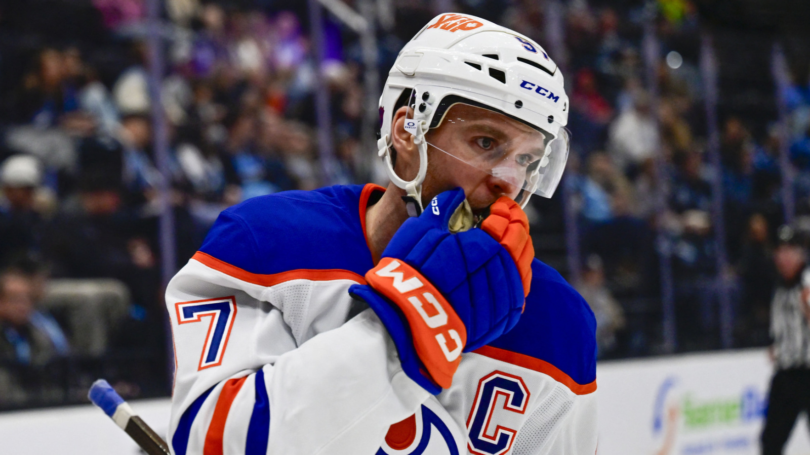 Connor McDavid Achieves Historic Five-Point Game in NHL Season Start