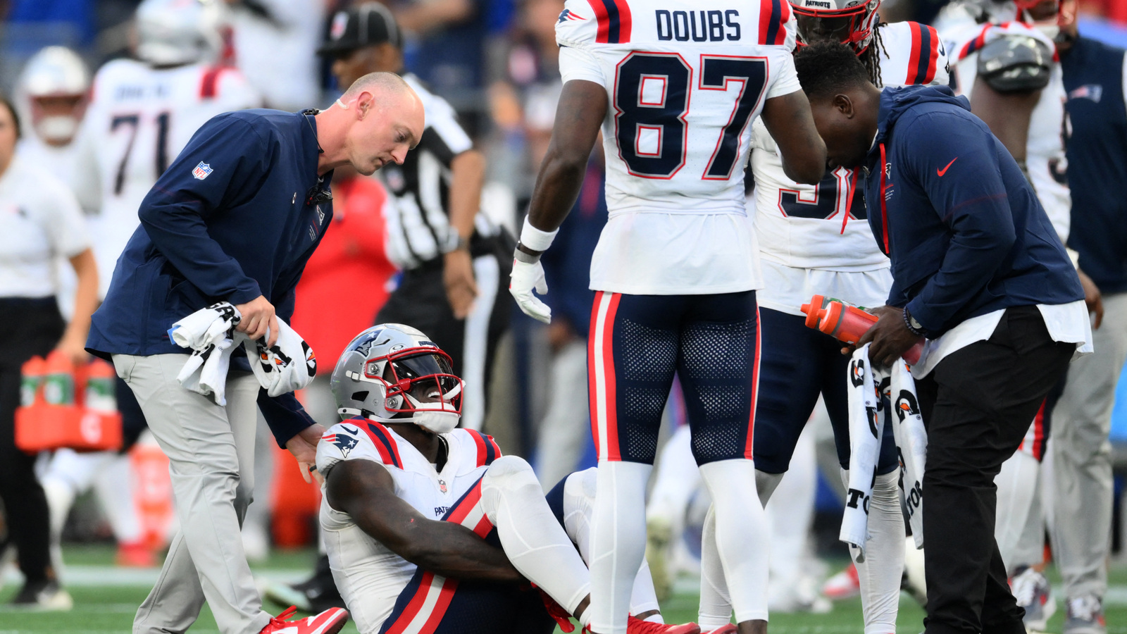 Patriots' A.J. Brown Expected to Miss at Least 4 Weeks