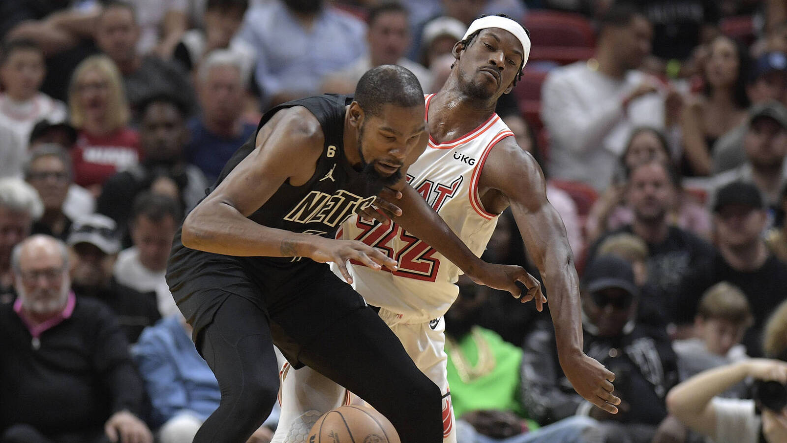 Nets' Kevin Durant departs vs. Heat with knee injury Yardbarker
