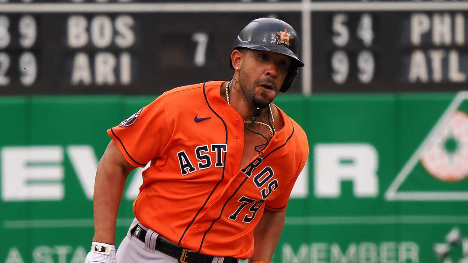 Abreu sprints around bases after hitting first home run of 2023 - Vimarsana News