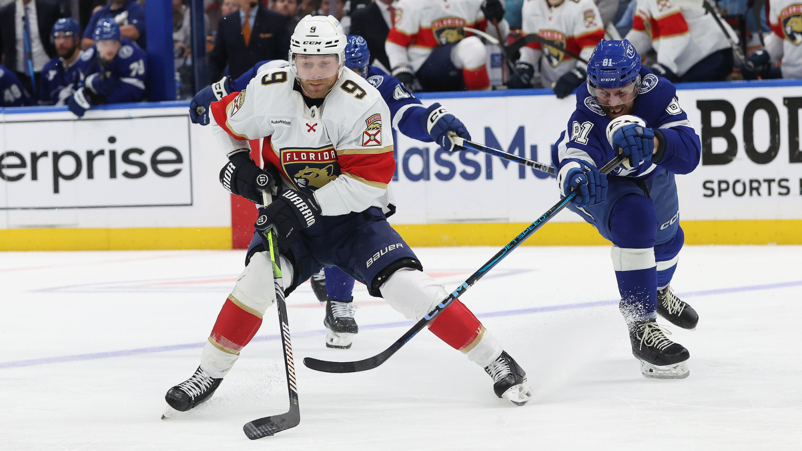 Panthers Scramble to Defend Sam Bennett After Brutal Elbow on Stolarz ...