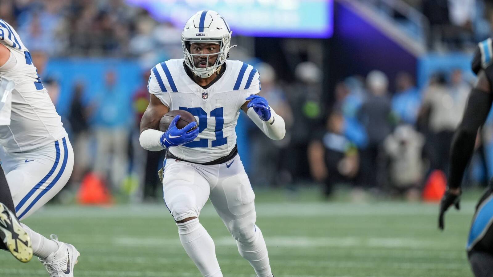 Bengals RB Zack Moss acknowledges he has 'big shoes to fill' - Vimarsana News