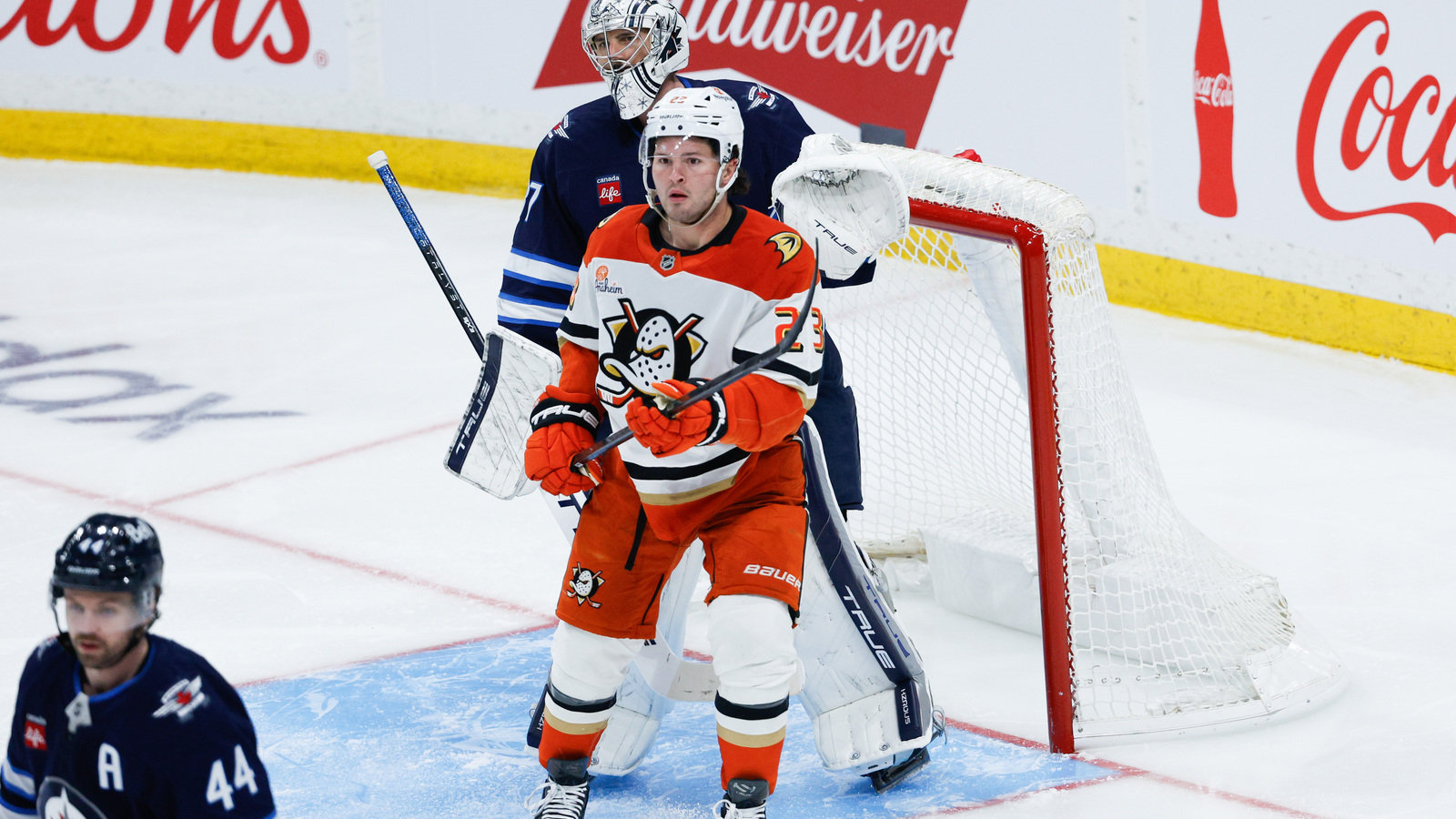 https://www.yardbarker.com/media/e/8/e860f59c6b876c26dc498cfc562abb54bbbca9ca/thumb_16x9/apr-16-2025-winnipeg-manitoba-anaheim-ducks.jpg