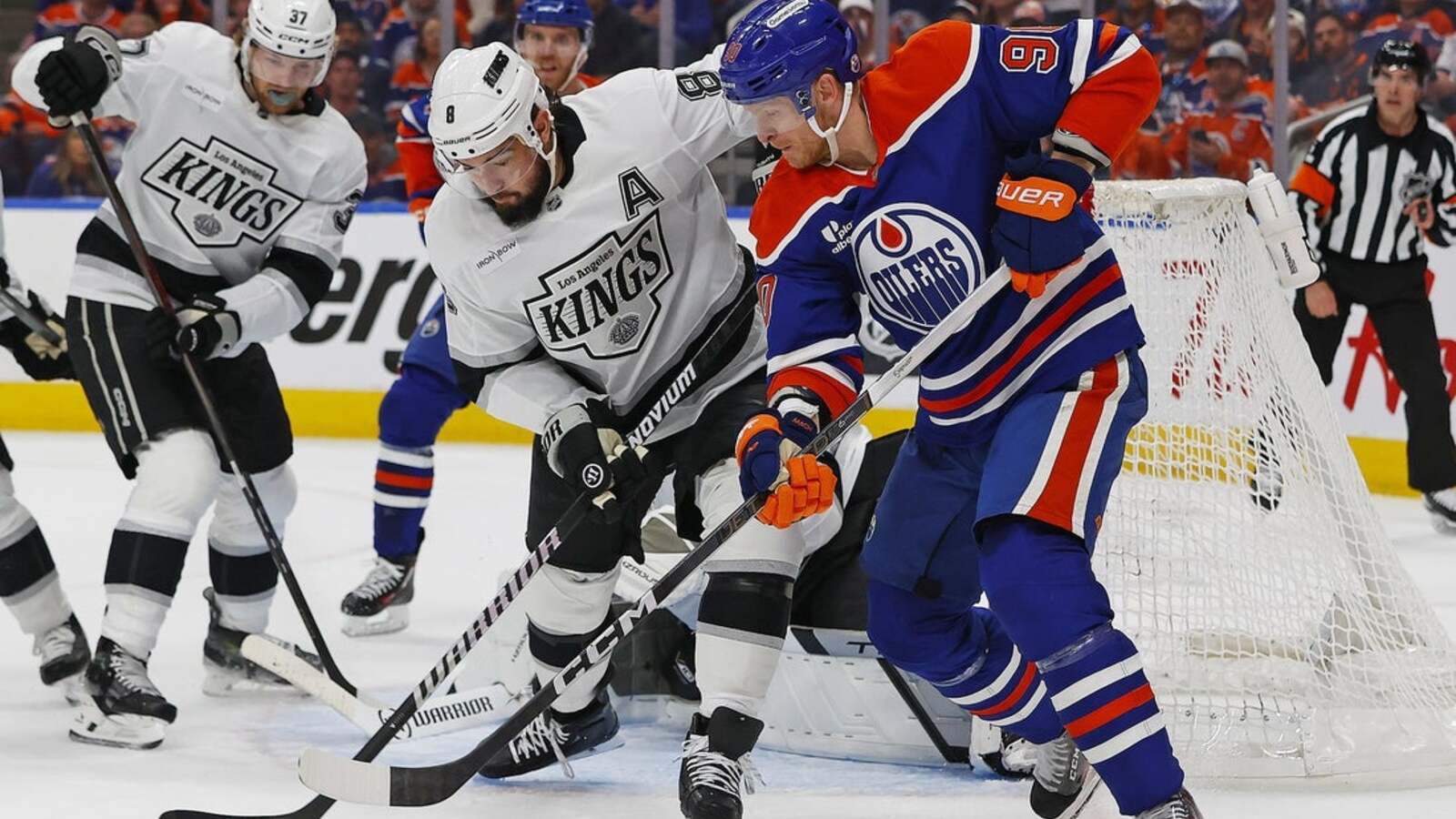 https://www.yardbarker.com/media/e/8/e896d403d0fcd0c8da4a9431b9d8833d78b68bec/thumb_16x9/oilers-knock-kings-out-playoffs-fourth-straight.jpg
