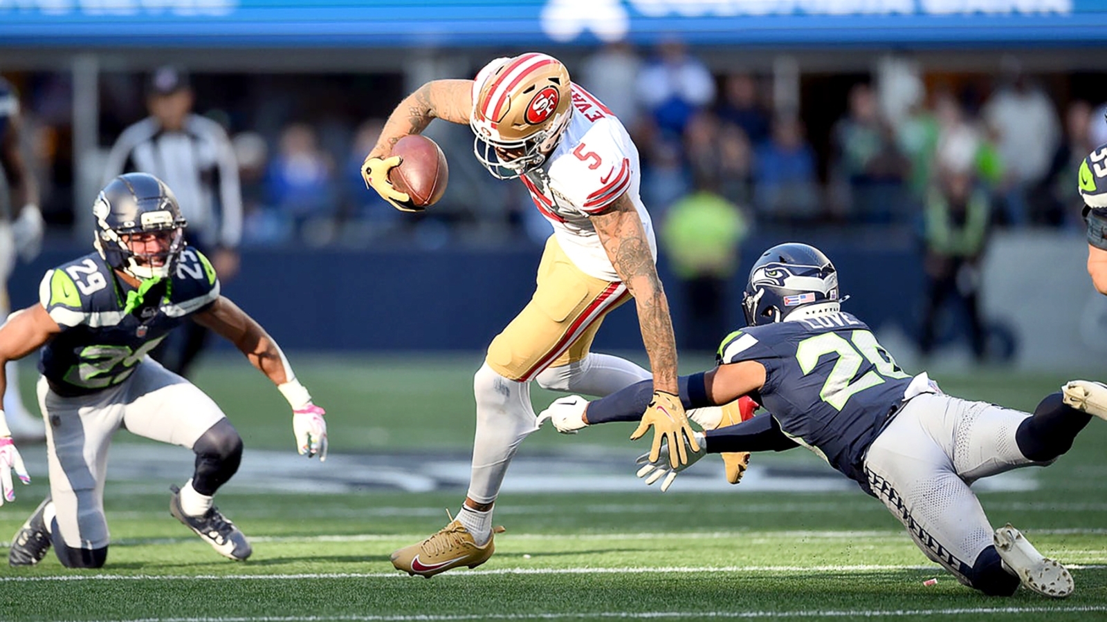 'Walking Aura' Mike Evans proving to be everything 49ers were hoping for and more