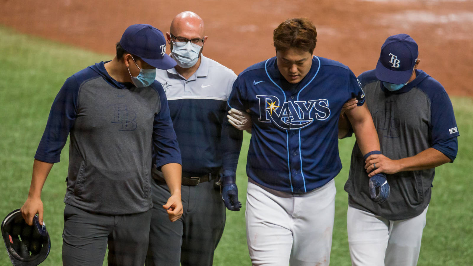 Rays' Ji-Man Choi leaves game with hamstring strain