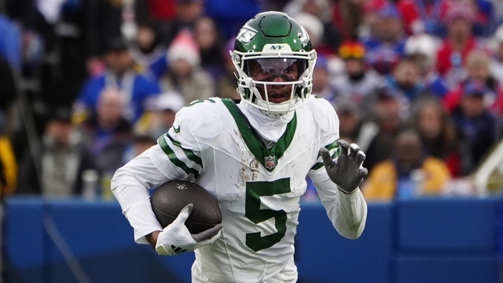 https://www.yardbarker.com/media/e/9/e99954c0d6d0631987ca9a08a30944c38a1b4baf/thumb_16x9/jets-garrett-wilson-one-nfls-highest-paid-wrs.jpg?v=1