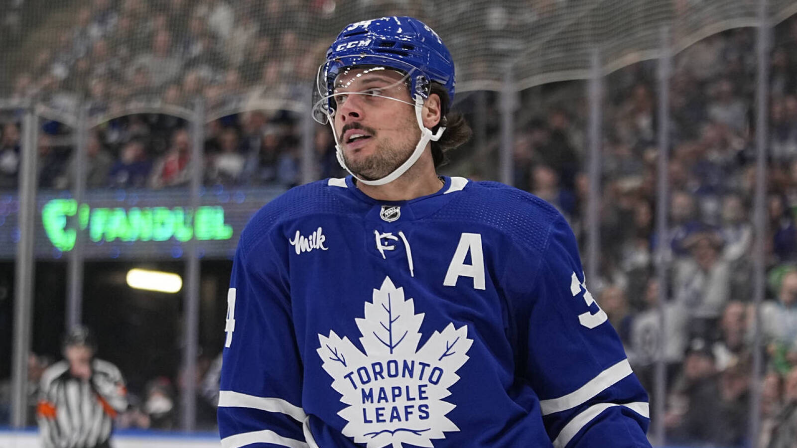 Maple Leafs’ Auston Matthews to overlook three weeks with knee sprain