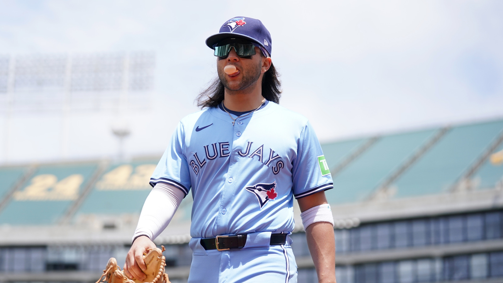 Star Blue Jays infielder to undergo surgery on finger