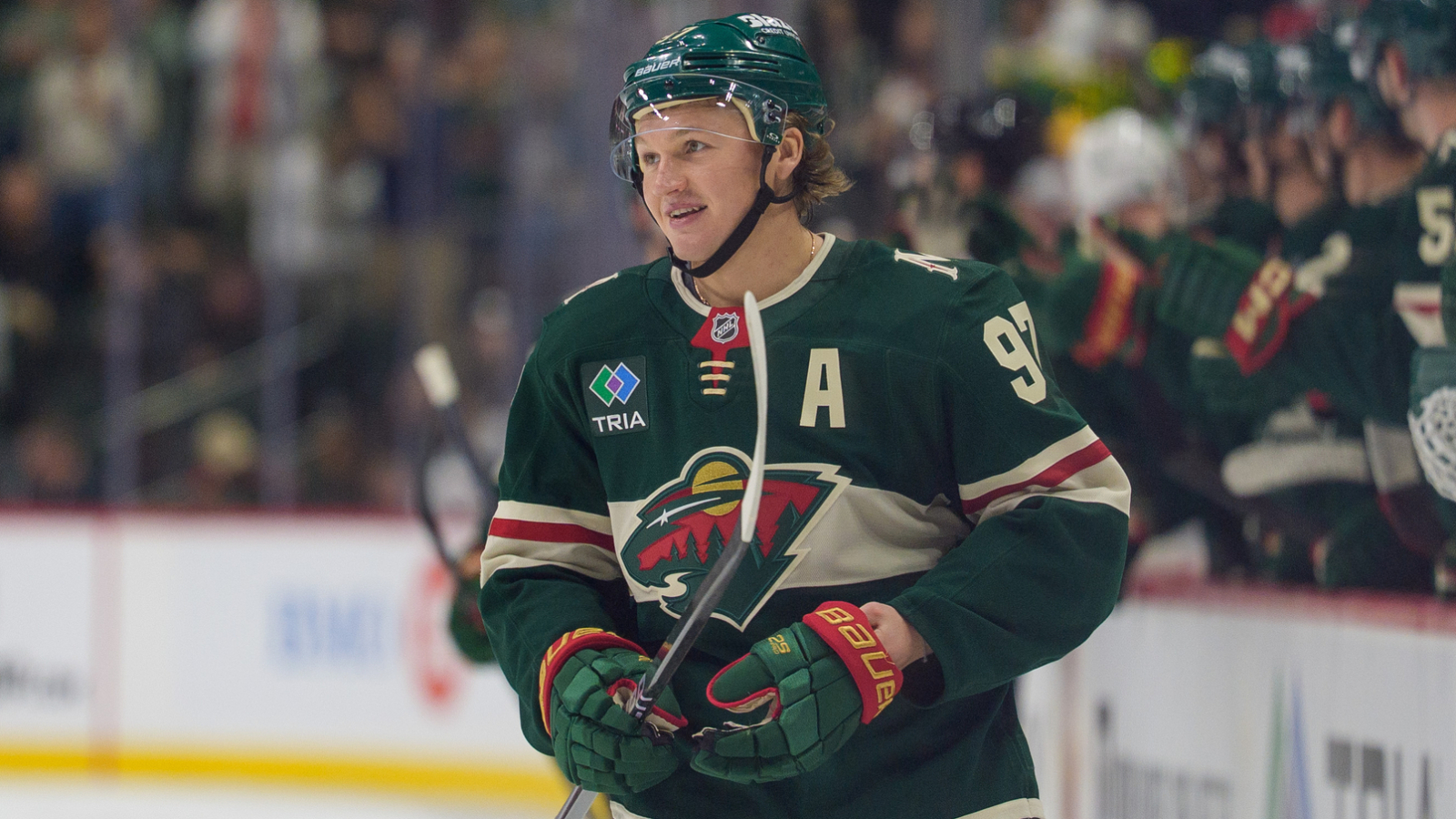 https://www.yardbarker.com/media/e/a/ea0383e411cf20593bb149d6d9a1f01e048b50b4/thumb_16x9/active-40-goal-nhl-season-leaders-quiz.jpg?v=1