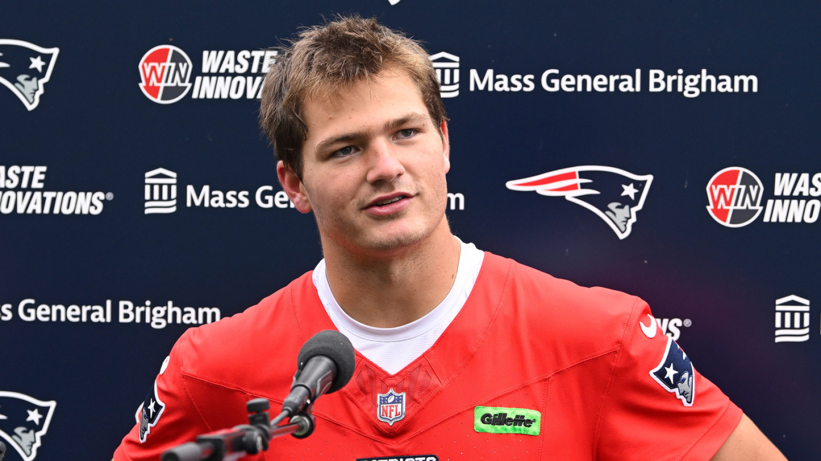 https://www.yardbarker.com/media/e/a/ea6c2d37f02dbe98554826f6c6b27fe85c08a991/thumb_16x9/patriots-reporter-lists-drake-maye-concerns.jpg?v=1