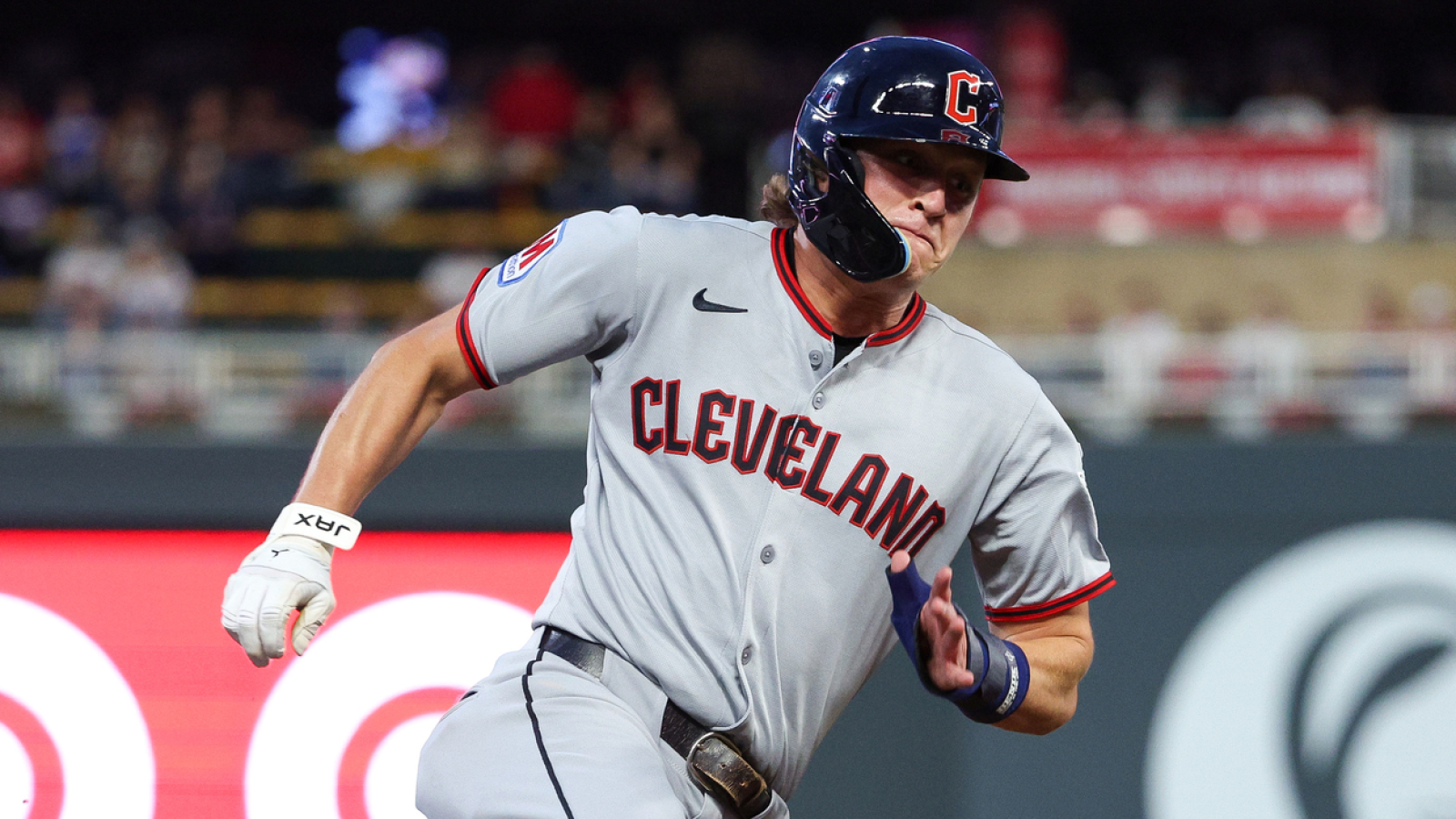 https://www.yardbarker.com/media/e/a/eaa7e5b3651c4f3c412018b54e52cd556ebf3e56/thumb_16x9/three-biggest-series-watch-final-week-mlb-season.jpg?v=1