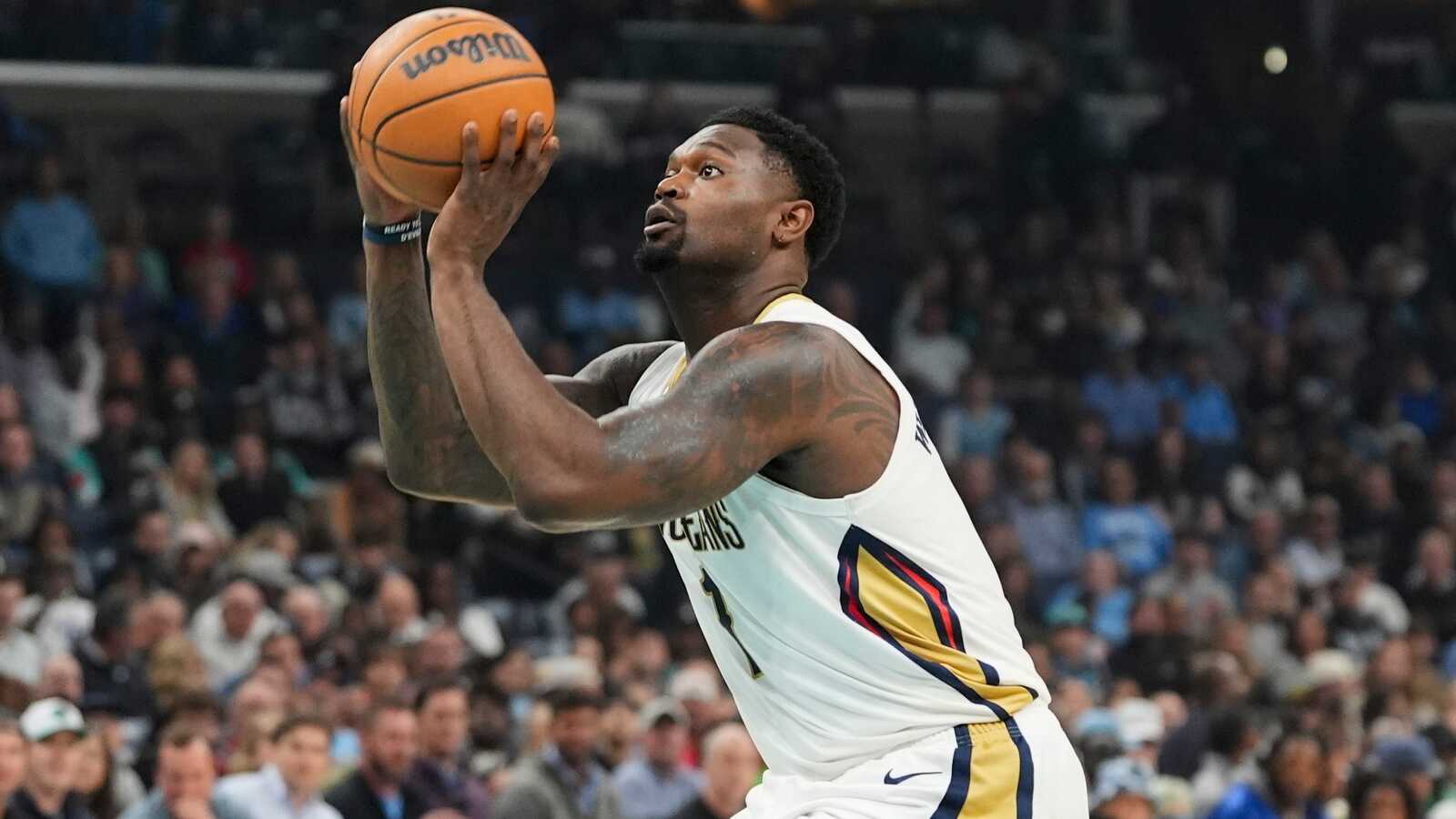 https://www.yardbarker.com/media/e/b/eb37b1804dcbe1d9ad530bf673440547db47f13e/thumb_16x9/pelicans-zion-williamson-1-prepares-shoot-ball.jpg