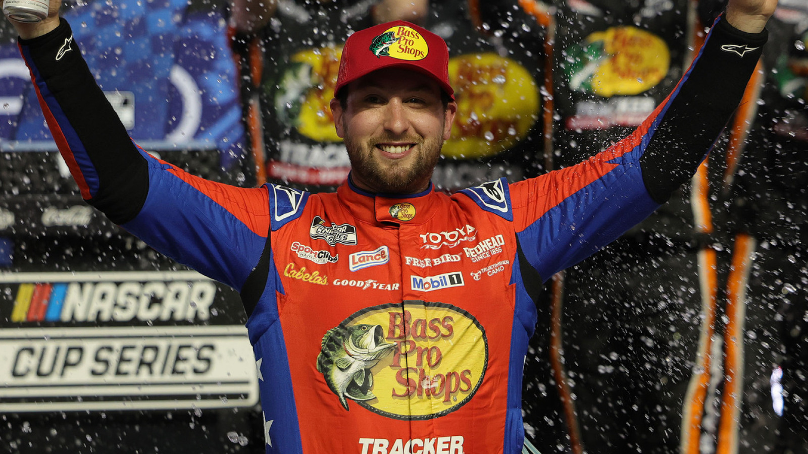 https://www.yardbarker.com/media/e/b/eba170e7b8cfae1290c43d3a94dca99d29474e46/thumb_16x9/nascar-eero-400-takeaways-chase-briscoe-leads.jpg?v=1