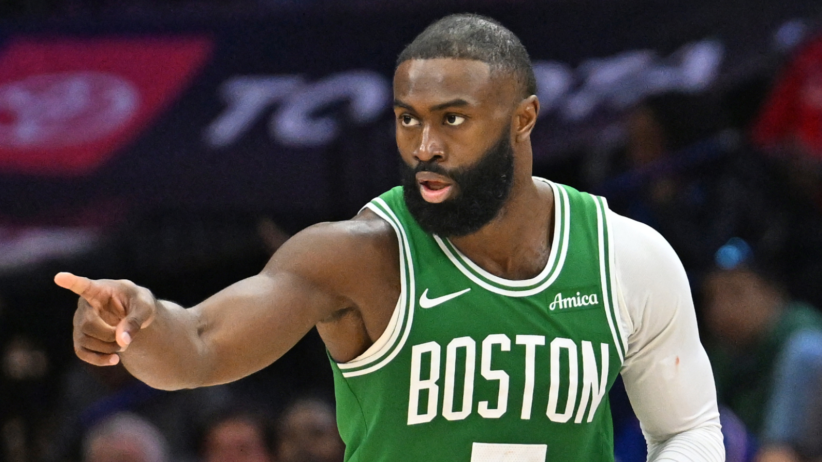 https://www.yardbarker.com/media/e/b/ebc1340a306fe8b493f61c98f6a0681cb5256f40/thumb_16x9/celtics-undergoing-confusing-revamp-jaylen-brown.jpg?v=1