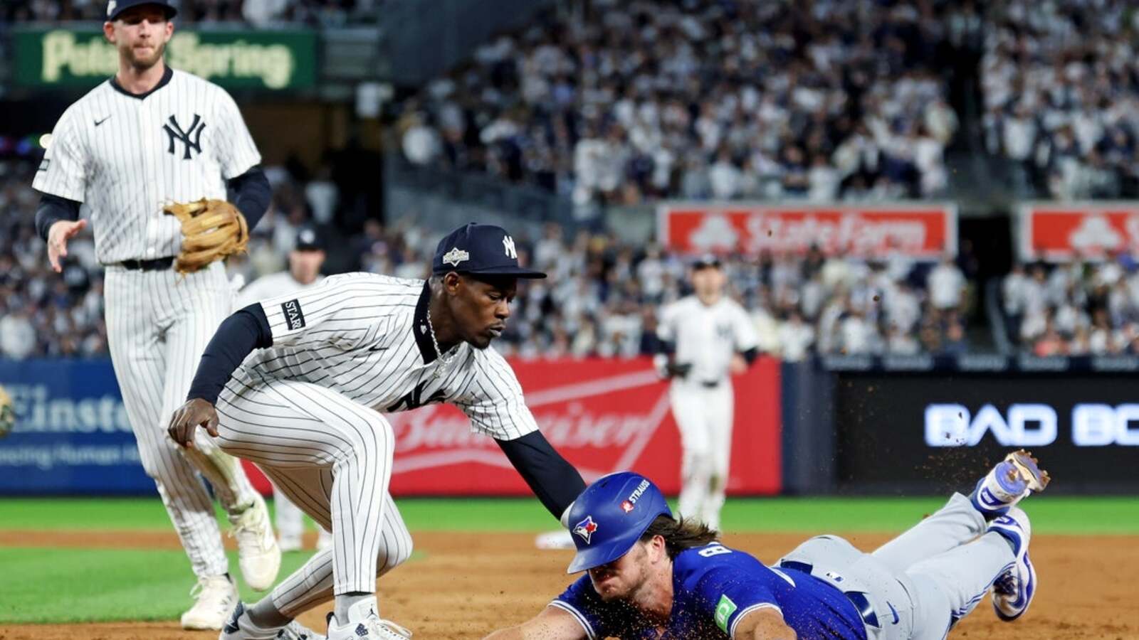 Blue Jays' bullpen shuts down Yankees, seals ALDS in Game 4 | Yardbarker