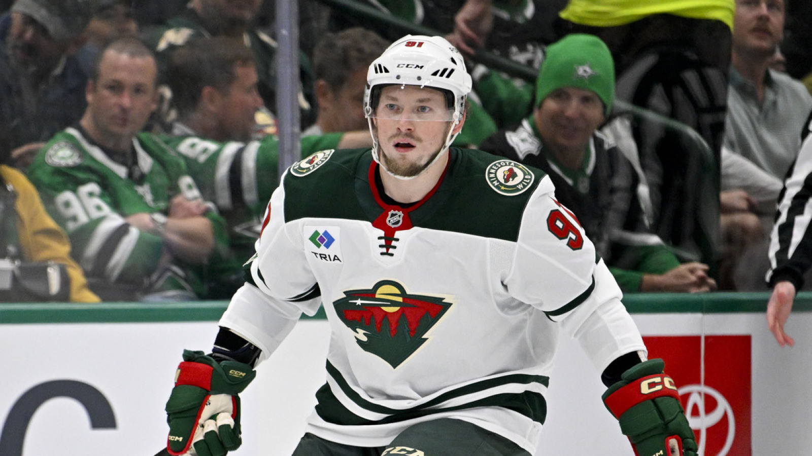https://www.yardbarker.com/media/e/c/ec5fe6fb8e2c7d5e17a369a0abfc635b7e715fcc/thumb_16x9/lack-market-vladimir-tarasenko-exposes-harsh-nhl.jpg?v=1