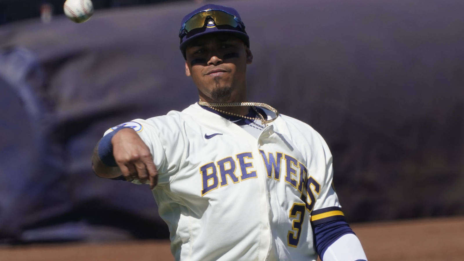 Brewers could start Arcia in SS, Shaw in 3B