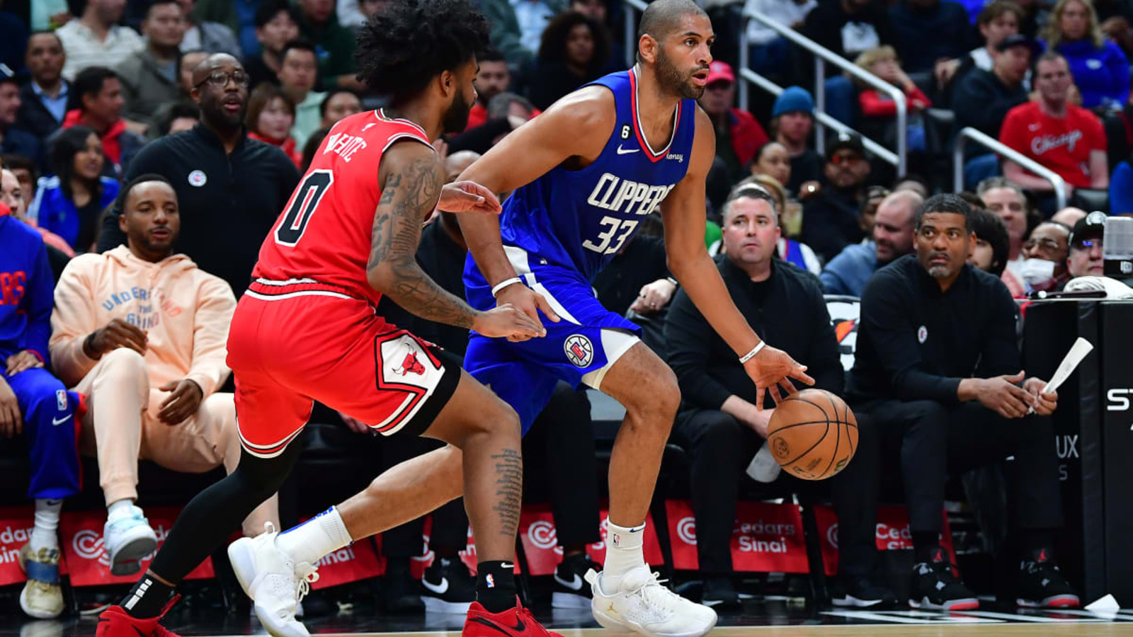 Los Angeles Clippers get hot from outside to defeat the Chicago Bulls