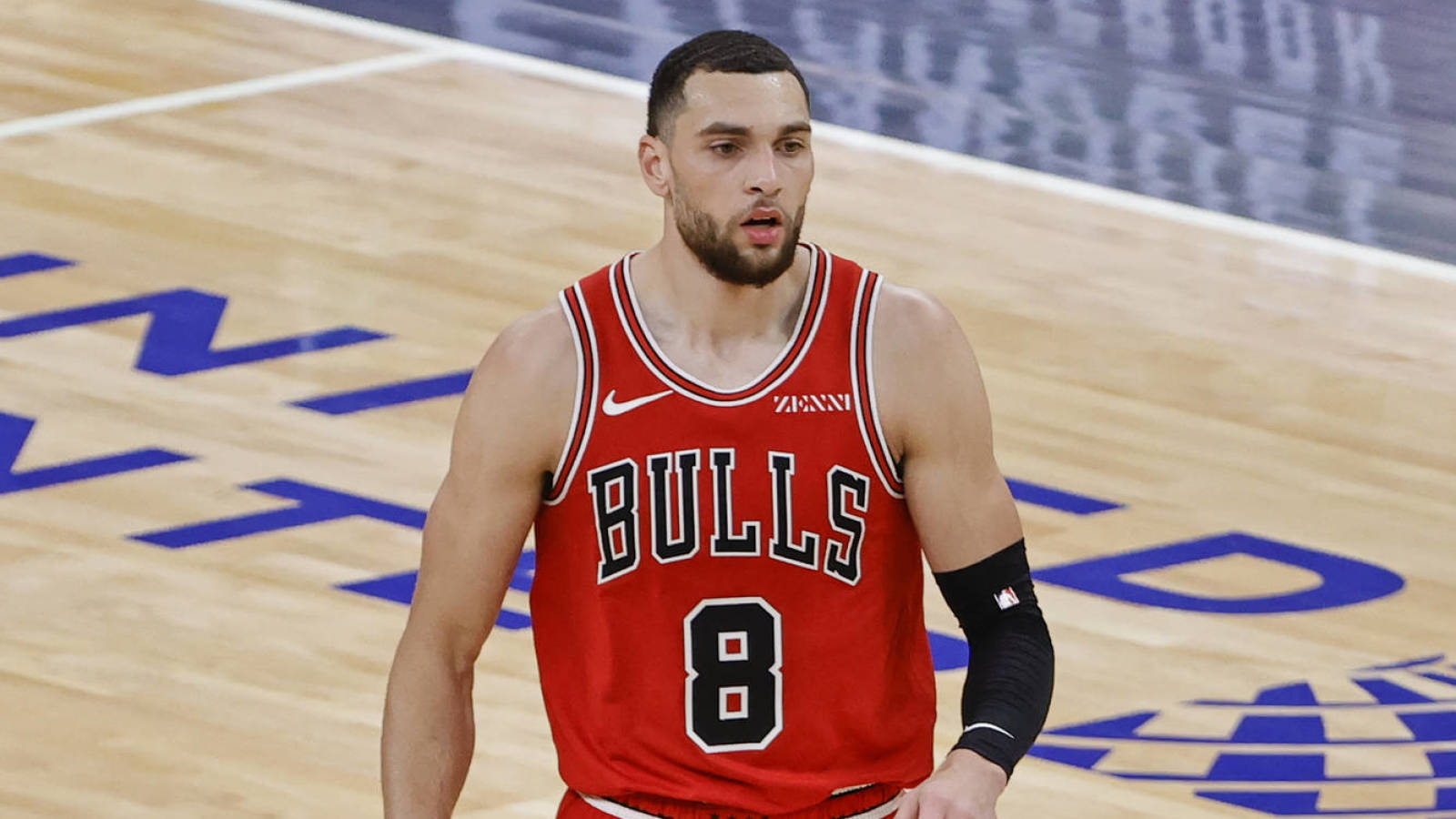 Report: Police called to Zach LaVine's home to deal with 'obsessed' fan