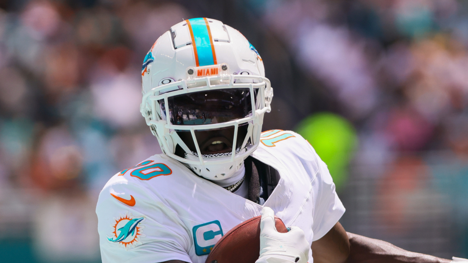 Miami police union defends handling of ‘uncooperative’ Tyreek Hill