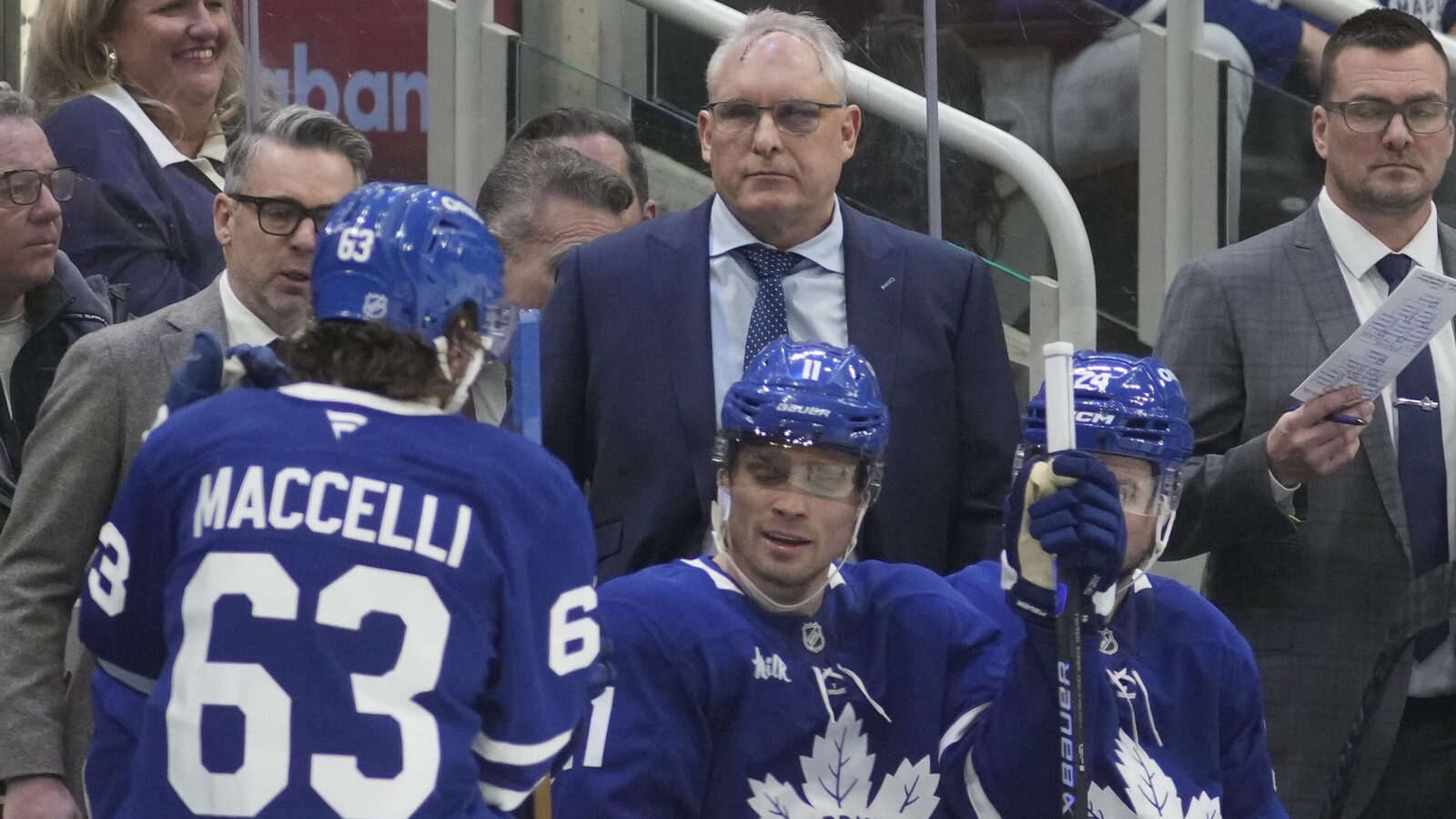 https://www.yardbarker.com/media/e/c/ecd1956e4d507961b728fcea97c78b61528e0701/thumb_16x9/changes-maple-leafs-season-continues-spiral.jpg