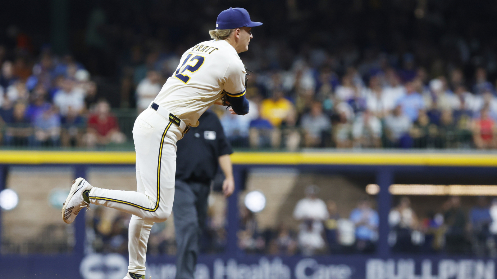 Last-out challenge fueled dramatic finish to World Series Game 1