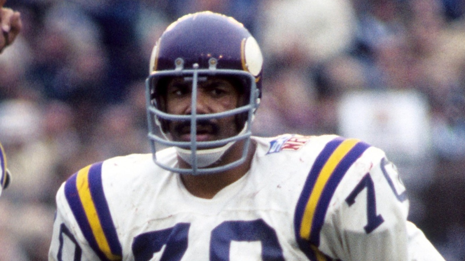 https://www.yardbarker.com/media/e/d/ed34e240f496cf228d8093ed04bc5e9899dbc896/thumb_16x9/jim-marshall-hof-talent-unfairly-defined-mistake.jpg?v=1
