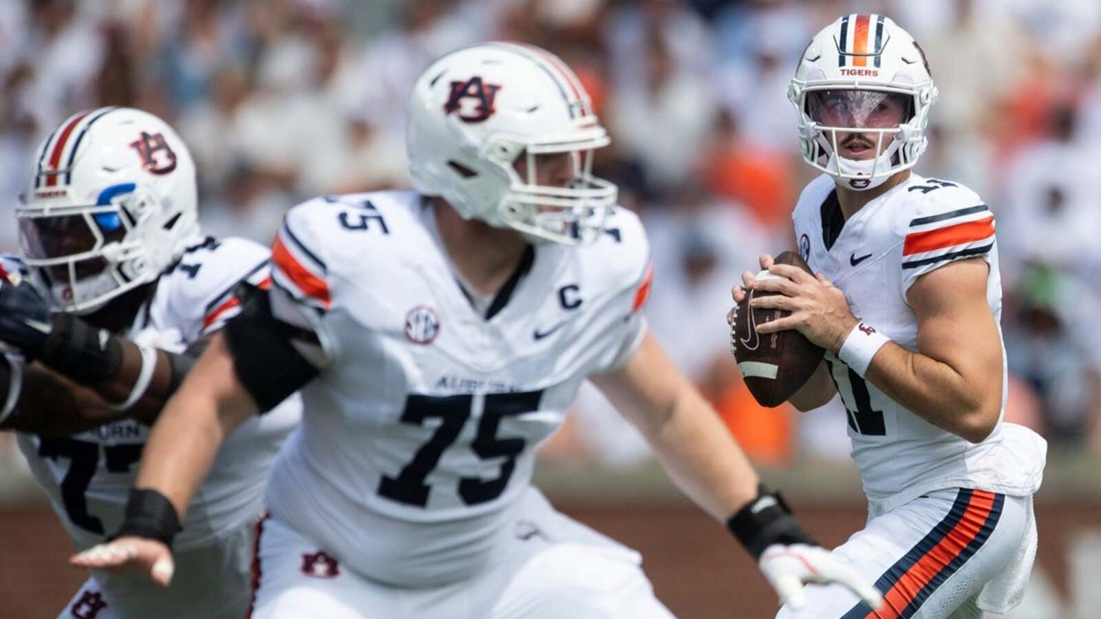 https://www.yardbarker.com/media/e/d/ed661b8bc2e362eb961a8339526136dc32439c80/thumb_16x9/27072091.jpg