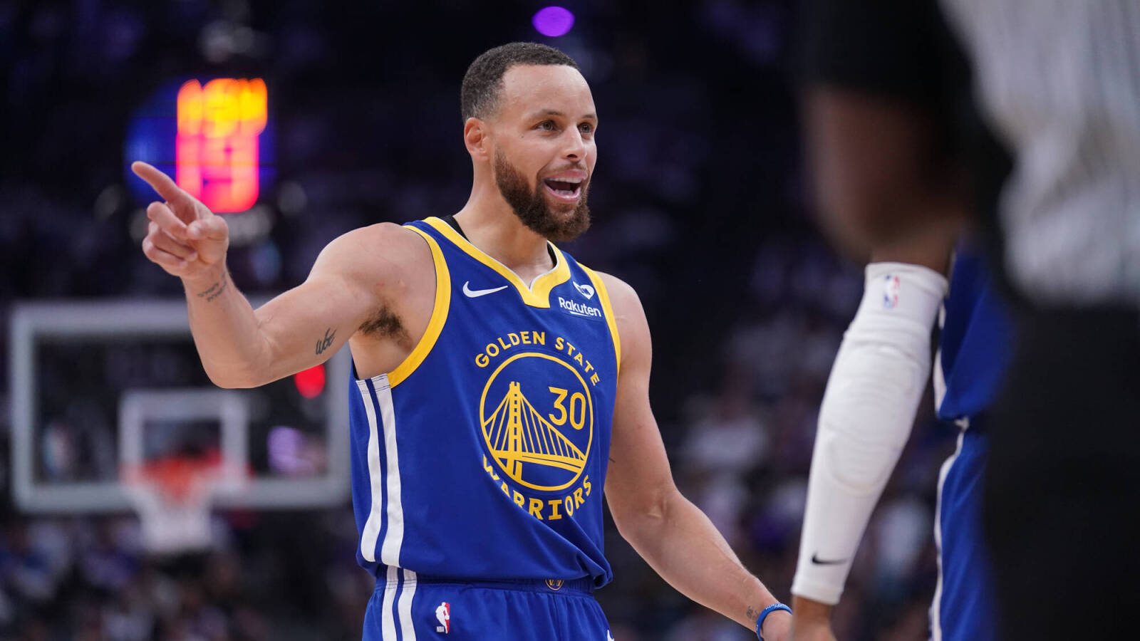 Stephen Curry's shocking contribution to a rival franchise | Yardbarker