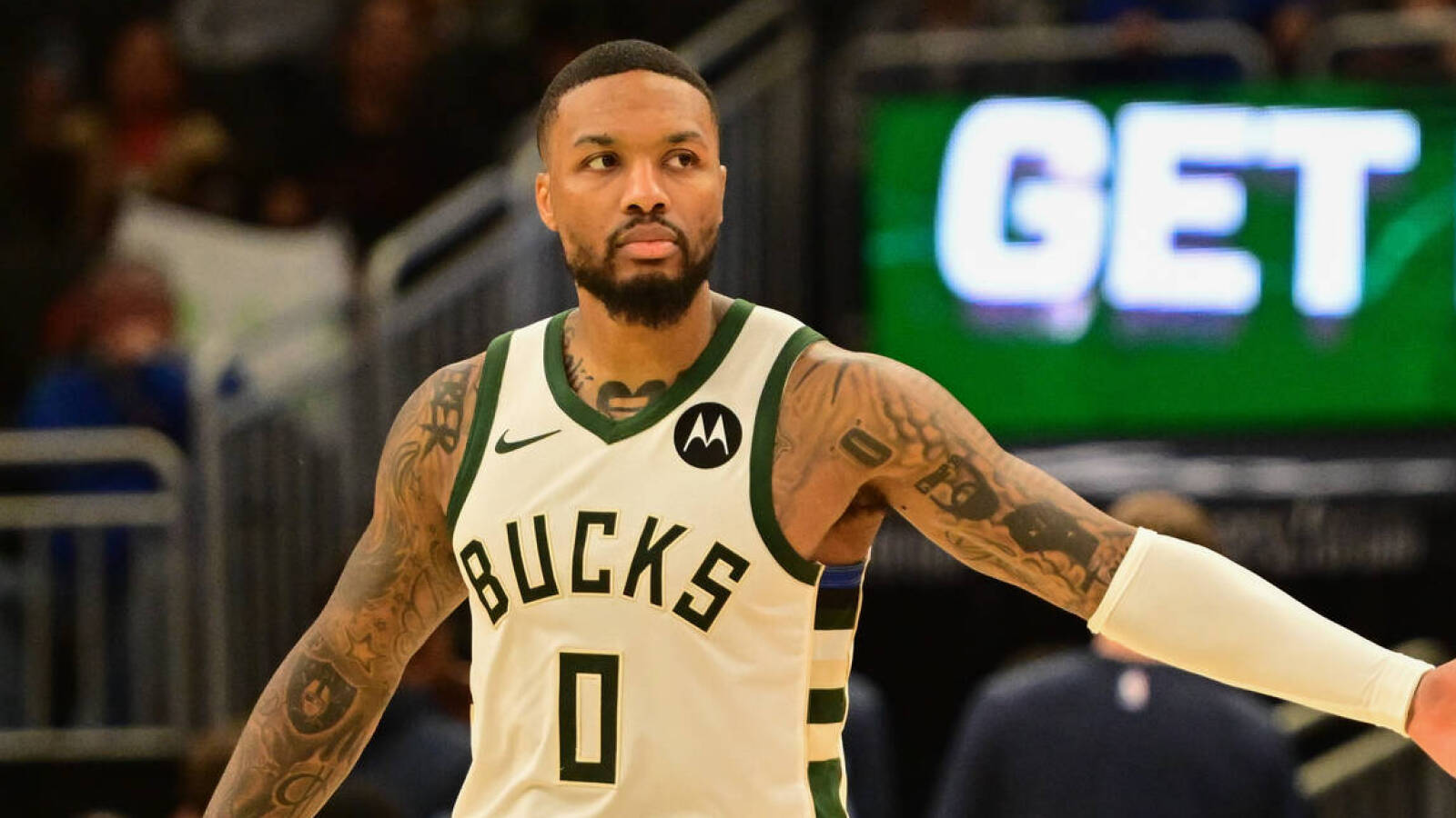 Damian Lillard makes history in dominant Bucks debut TodaysChronic