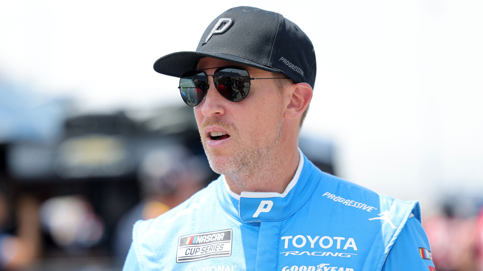 https://www.yardbarker.com/media/e/d/edf2014c45e3f18ca1b56cdfbcff8d57a9dfc998/thumb_16x9/denny-hamlin-settles-third-chicagoland-late.jpg?v=1